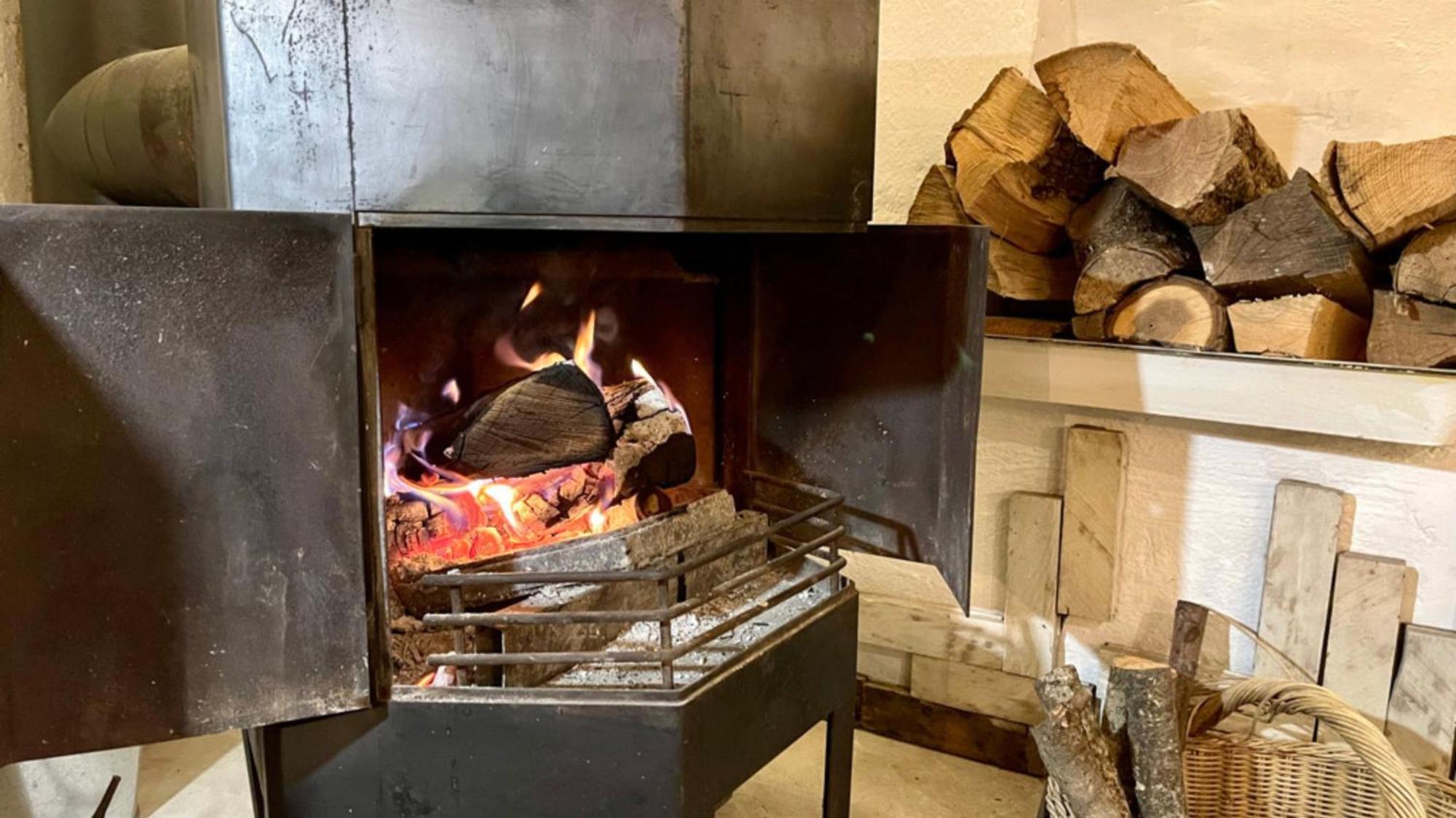 Rustic Fireplace Hotel Comfort Jaccuzi Dog Friend ブール・サン・モーリス エクステリア 写真
